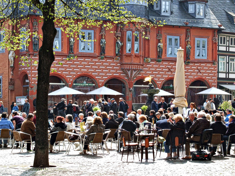 Auf dem Marktplatz von Goslar am Harz